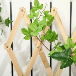 Outsunny Huerto Urbano Elevado De Madera Con Ruedas Mesa De Cultivo Con Enrejado Cama De Jardín Elevado Con Tela No Tejida Y Orificio De Drenaje Para Plantas Flores 79x29x130 Cm Natural -OUTSUNNY TIENDA 73077d27184c4c00ffa70511c6c480a341a051c3 d58f04cceb0b46c08cd2ba7627fcac26