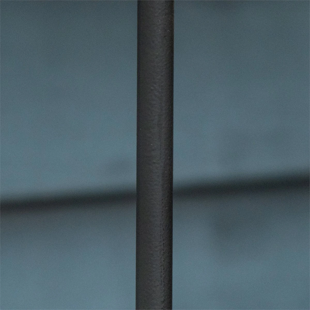 Outsunny Soportes Para Plantas De Metal 3 Piezas Apilables Estantes Porta Macetas Decorativos Con Efecto De Mármol Para Interiores Y Exteriores Ø30,5x70,5 Cm Gris Y Negro 8 Outsunny Soportes Para Plantas De Metal 3 Piezas Apilables Estantes Porta Macetas Decorativos Con Efecto De Mármol Para Interiores Y Exteriores Ø30,5x70,5 Cm Gris Y Negro - Imagen 6