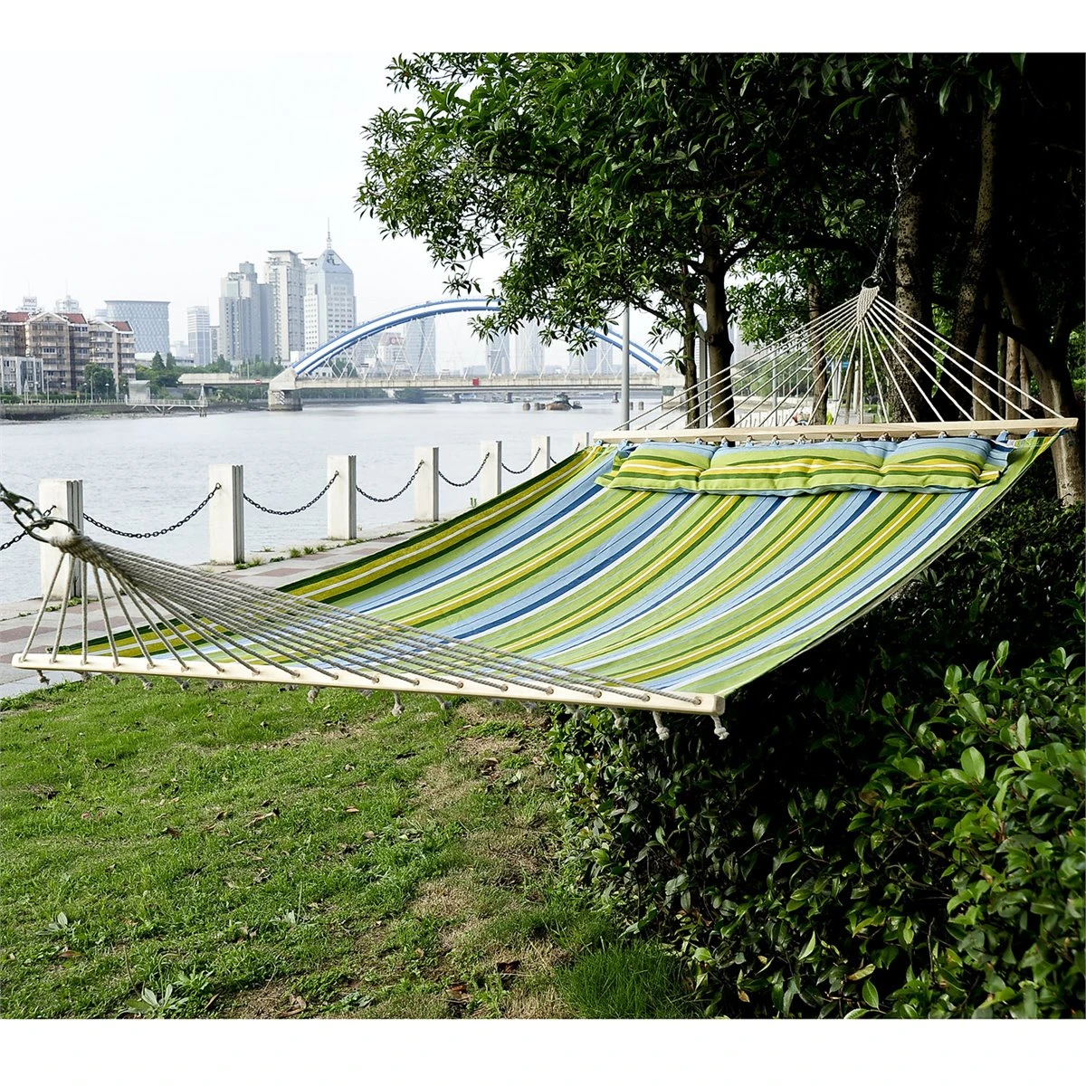 Outsunny Hamaca Colgante De Jardín Para 2 Personas Hamaca Ecológico Para Camping Con Almohada Carga De 180 Kg Rayas Azules Y Verdes 3,4x1,4m 4 Outsunny Hamaca Colgante De Jardín Para 2 Personas Hamaca Ecológico Para Camping Con Almohada Carga De 180 Kg Rayas Azules Y Verdes 3,4x1,4m - Imagen 2