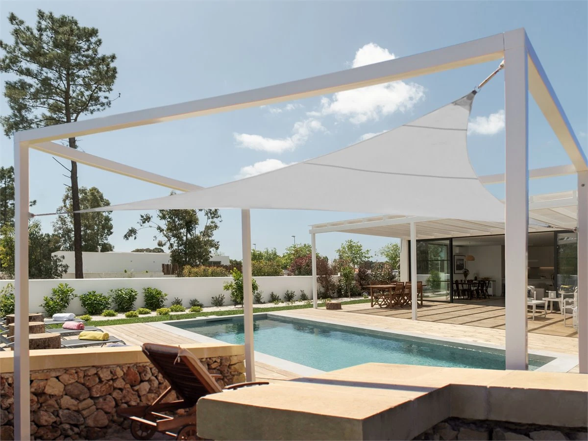 Toldo Vela Triangular De Poliéster Gris 300 X 300 Cm LUKKA 3 Toldo Vela Triangular De Poliéster Gris 300 X 300 Cm LUKKA