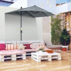 Outsunny Sombrilla De Pared De Jardín 200x190x240 Cm Parasol Con Manivela Poste De Acero Y Base Cruzada Protección Solar Para Terraza Balcón Exterior Gris -OUTSUNNY TIENDA fc8fcbeae231e5fa657ce2e10cfc735d14808f52 6a3598c92ba24b0bb68cb80b76179767